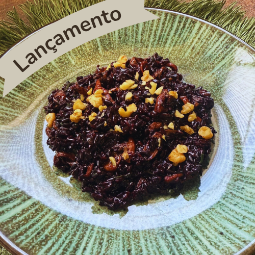 Risoto de arroz negro com shimeji